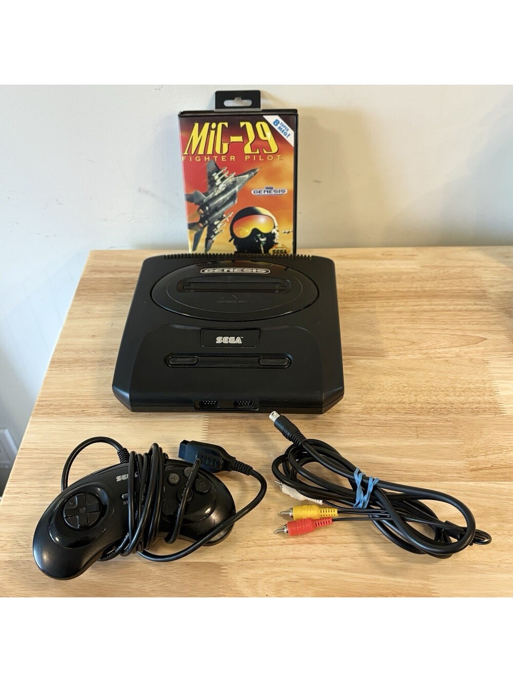 Combo Sega Genesis Model 2 Console Bundle MK-1631 w/Controller and Game - Tested